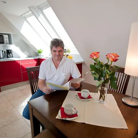 Apartment Nestroygasse Wenen Buitenkant foto